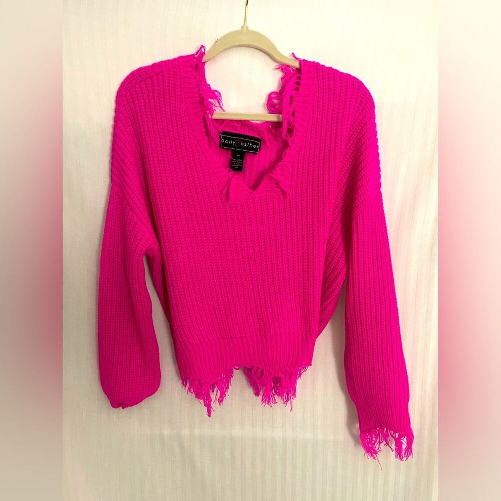 Polly & Esther brand Hot pink Fringed Sweater.  Size M.  EUC!!